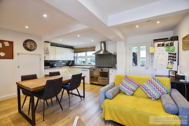 Kitchen Diner/ Family Room