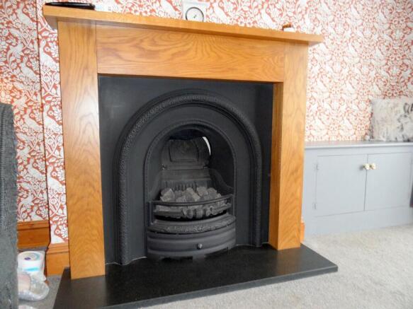LOUNGE FIREPLACE