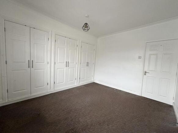 3 bed Terraced to rent Image 4