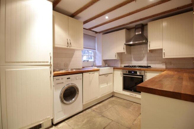 kitchen..JPG