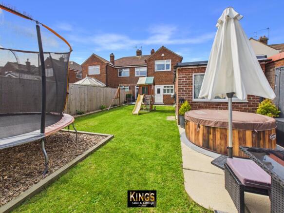 3 bed Semi-Detached for sale Image 4