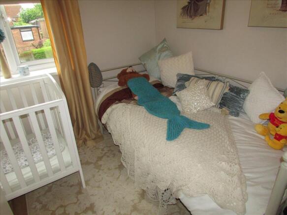 BEDROOM 2