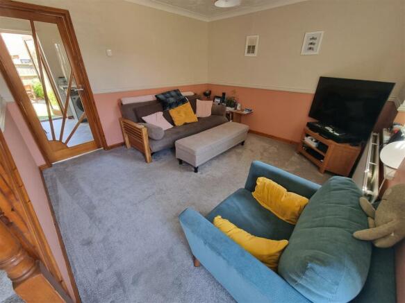 Lounge 2