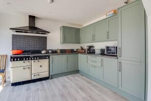17, Olivers Crescent, Southend-on-sea SS3 0ES
