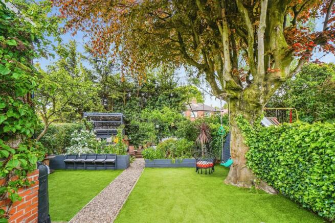 3 bed Semi-Detached for sale Image 11