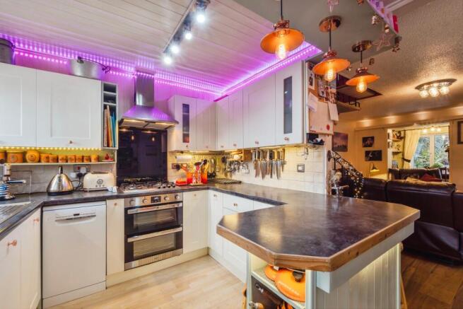 Fitted Kitchen