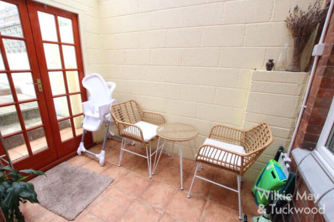 Photo 6