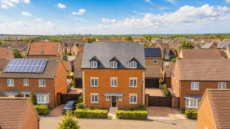Clitheroe Croft, Kingsmead, Milton Keynes, MK4 4HD