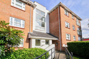 Flat 3, 814, Green Lanes, London N21 2SB