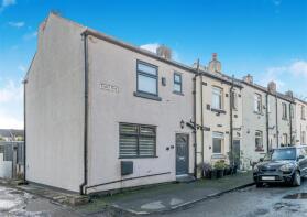 10a, Forge Row, New Farnley, Leeds LS12 5DN