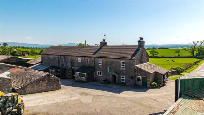 7 bed Semi-Detached for sale Image 4