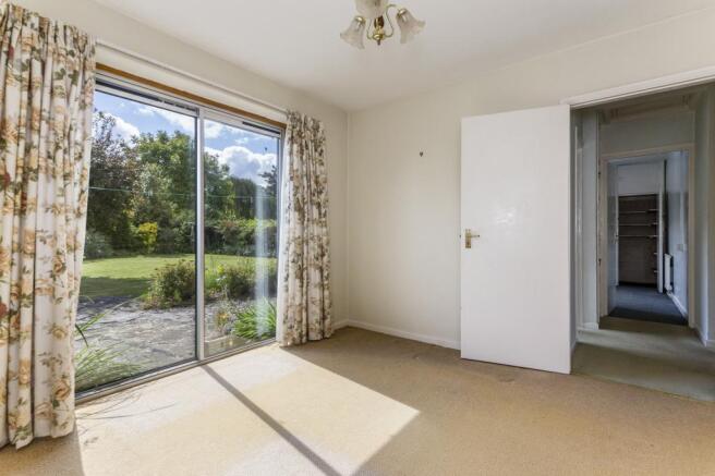 300024 22 Homecroft Drive 13.jpg