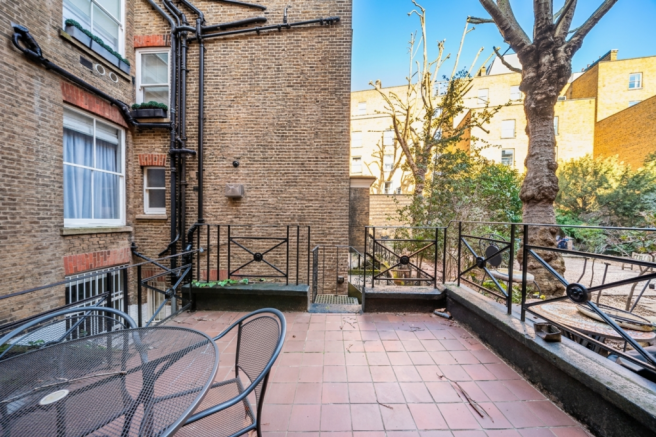 SHORT LET - Terraced Studio for Rent
