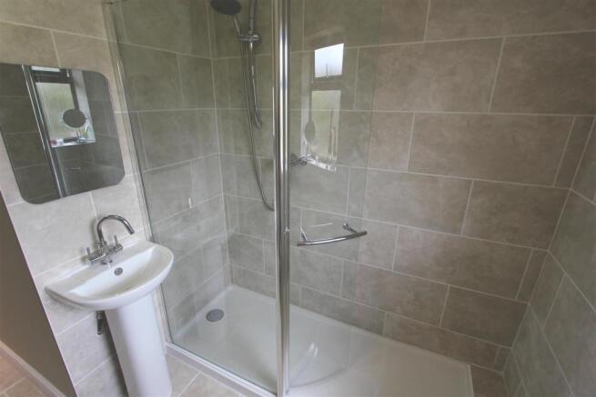 shower room2.jpg