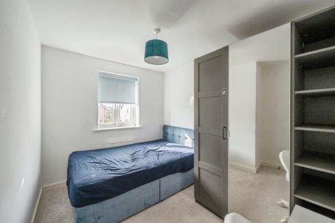 4 bed Town House for sale Image 8