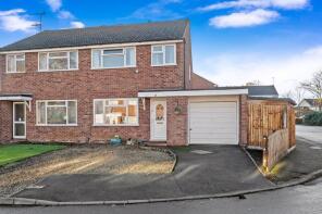 3, Maple Close, Evesham WR11 1YF
