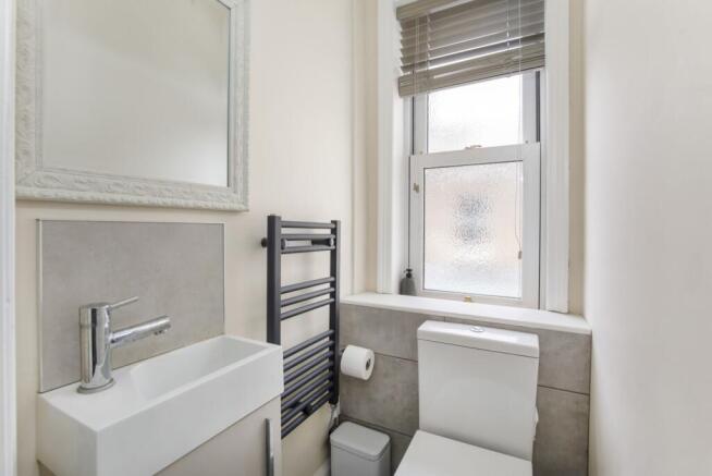 3 bed Flat to rent Image 6