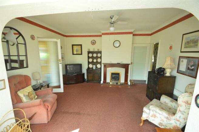 Lounge/Sitting Room