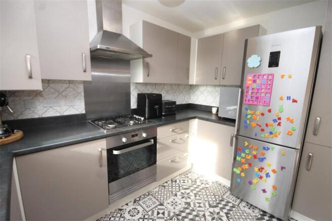 3 bed Semi-Detached for sale Image 7