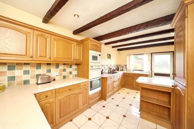 Grovelands Crescent, Wolverhampton photo 4