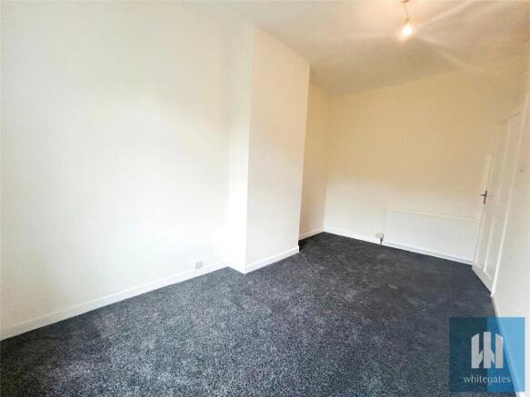 2 bed End of Terrace to rent Image 4