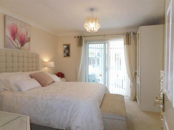 Bedroom 1a