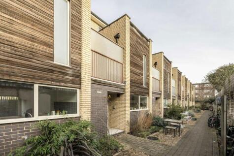 Quantock Mews, Peckham