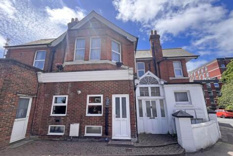 Upper Avenue, Eastbourne, BN21 3XH