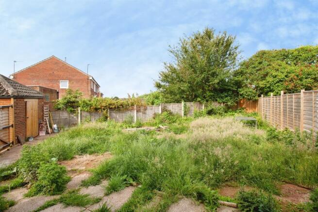 3 bed Semi-Detached for sale Image 4