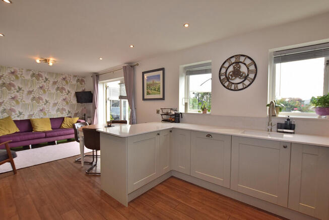 4 bed Terraced for sale Image 12
