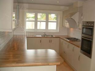 BREAKFAST/KITCHEN