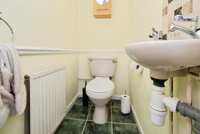 3 bed Semi-Detached for sale Image 8