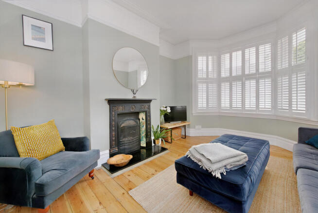 8554225-interior01-800.JPG