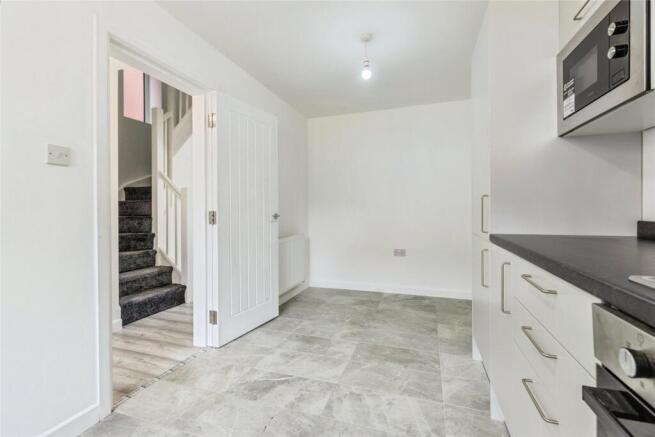 4 bed Detached for sale Image 6