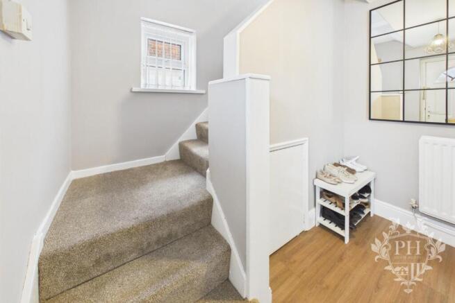 2 bed Semi-Detached for sale Image 6