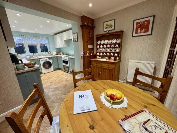 Kitchen / breakfast room