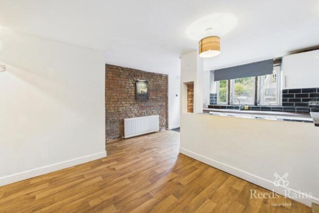 1 bed Terraced to rent Image 4