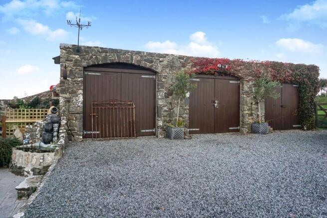Triple Garage