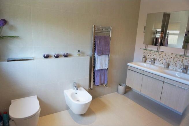 Master En-suite
