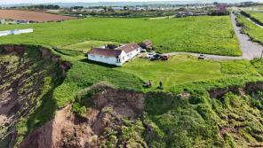 Chalk Hall Cottage, Killerby Cliff, Cayton Bay, Scarborough YO11 3NR