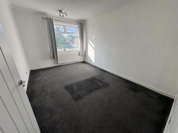 2 bed Apartment to rent Image 7