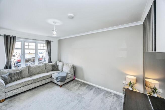 Francis View, Huddersfield, HD2 photo 4
