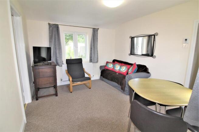 ANNEXE LOUNGE