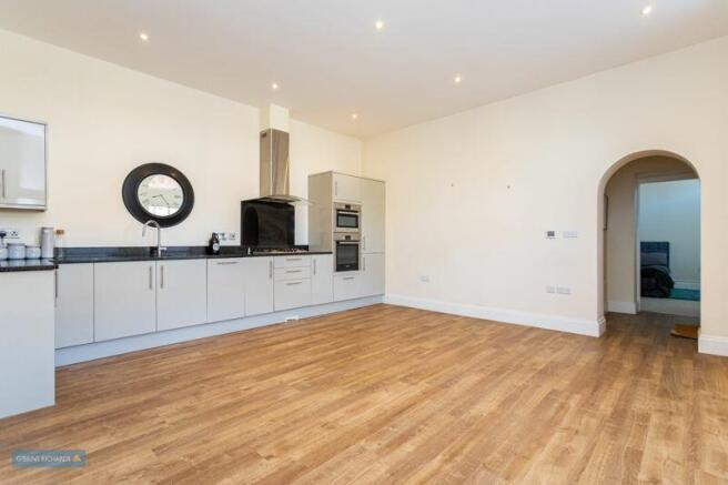 Kitchen/lounge