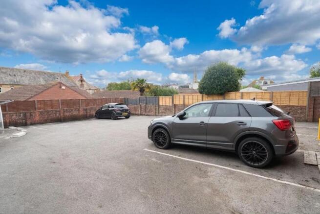 Gemini_Generated_Image_7lxjzt7lxjzt7lxj.jpg