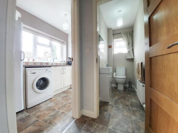 Utility/Cloakroom WC