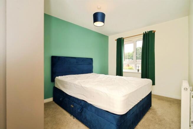 2 bed Apartment for sale Image 5