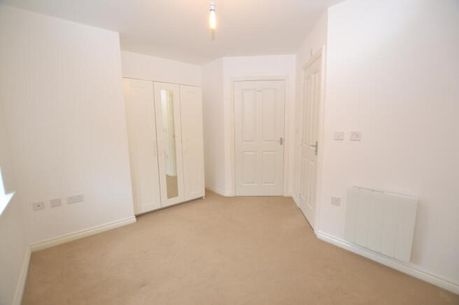 2 bed Apartment to rent Image 8