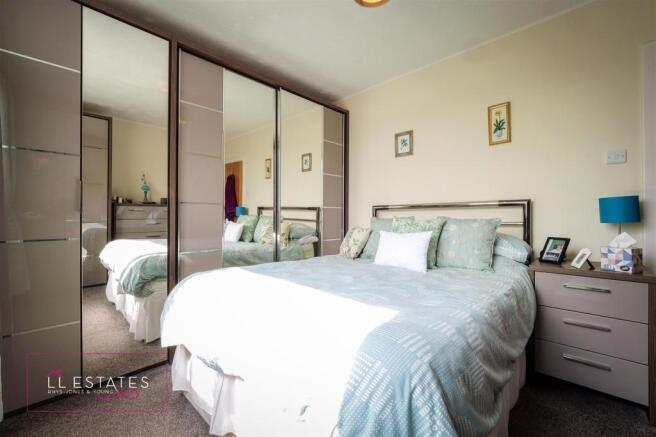 bedroom two.jpg