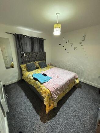 2 bed Flat to rent Image 4
